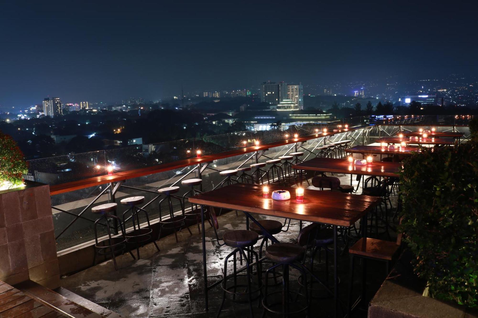 Hotel De Paviljoen Bandung Exteriér fotografie